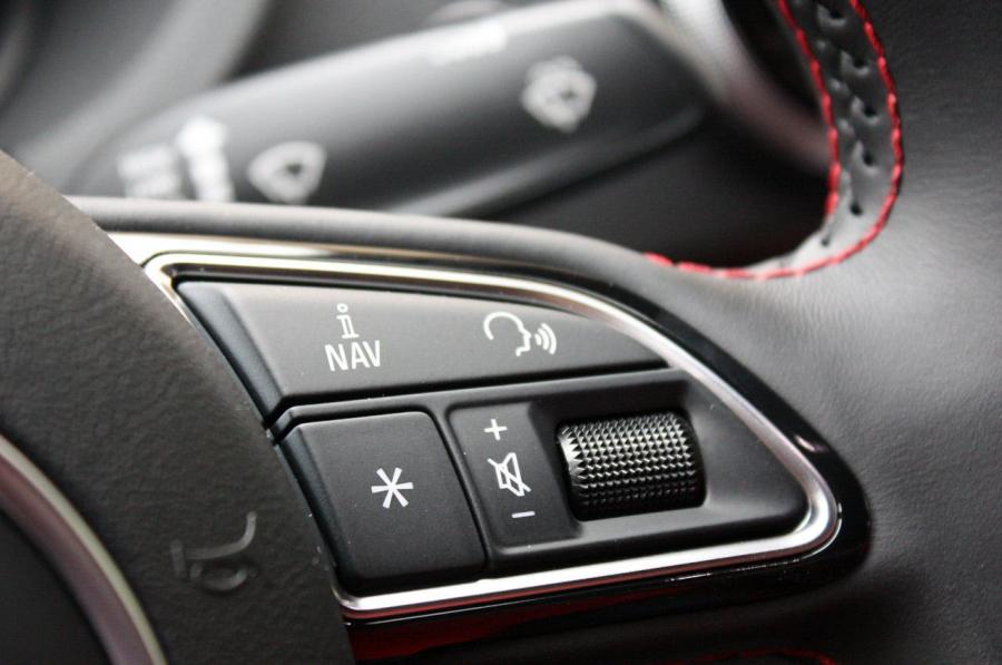 Детали интерьера Audi S3 Sedan (8V) 2013 года  (WW) (фото 56 из 95)